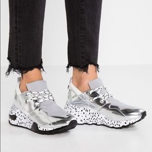 Steve Madden- Cliff Silver